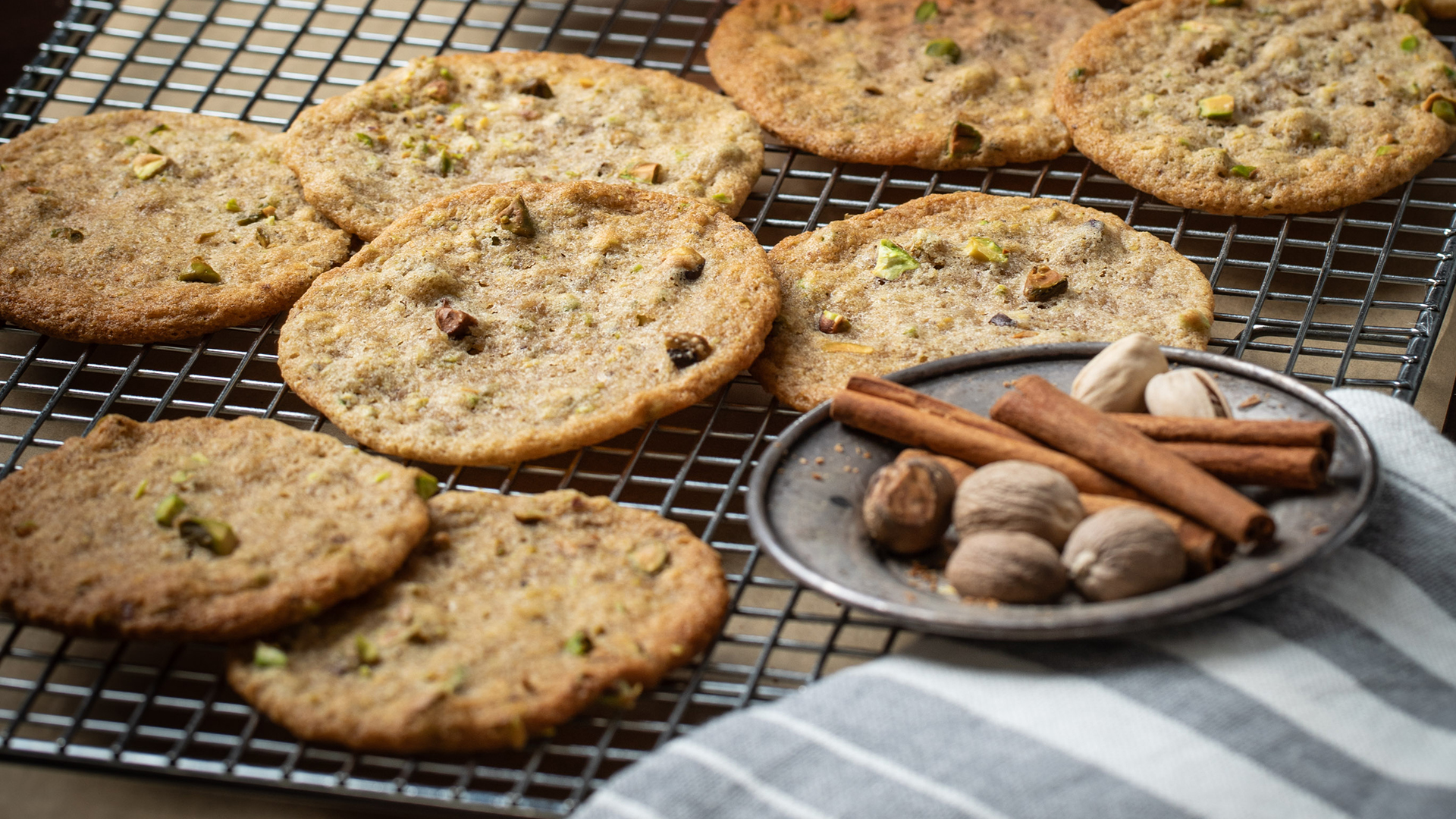 Pistachio Autumn Cookies