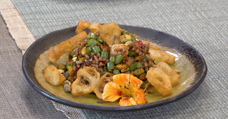 Green beans with minced pork and Pistachio